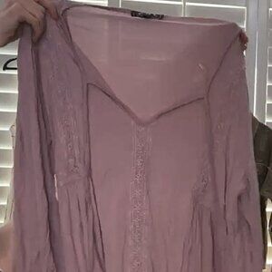 ladies size S POL purple 3/4 elastic cuff sleeve crochet details tie neckline